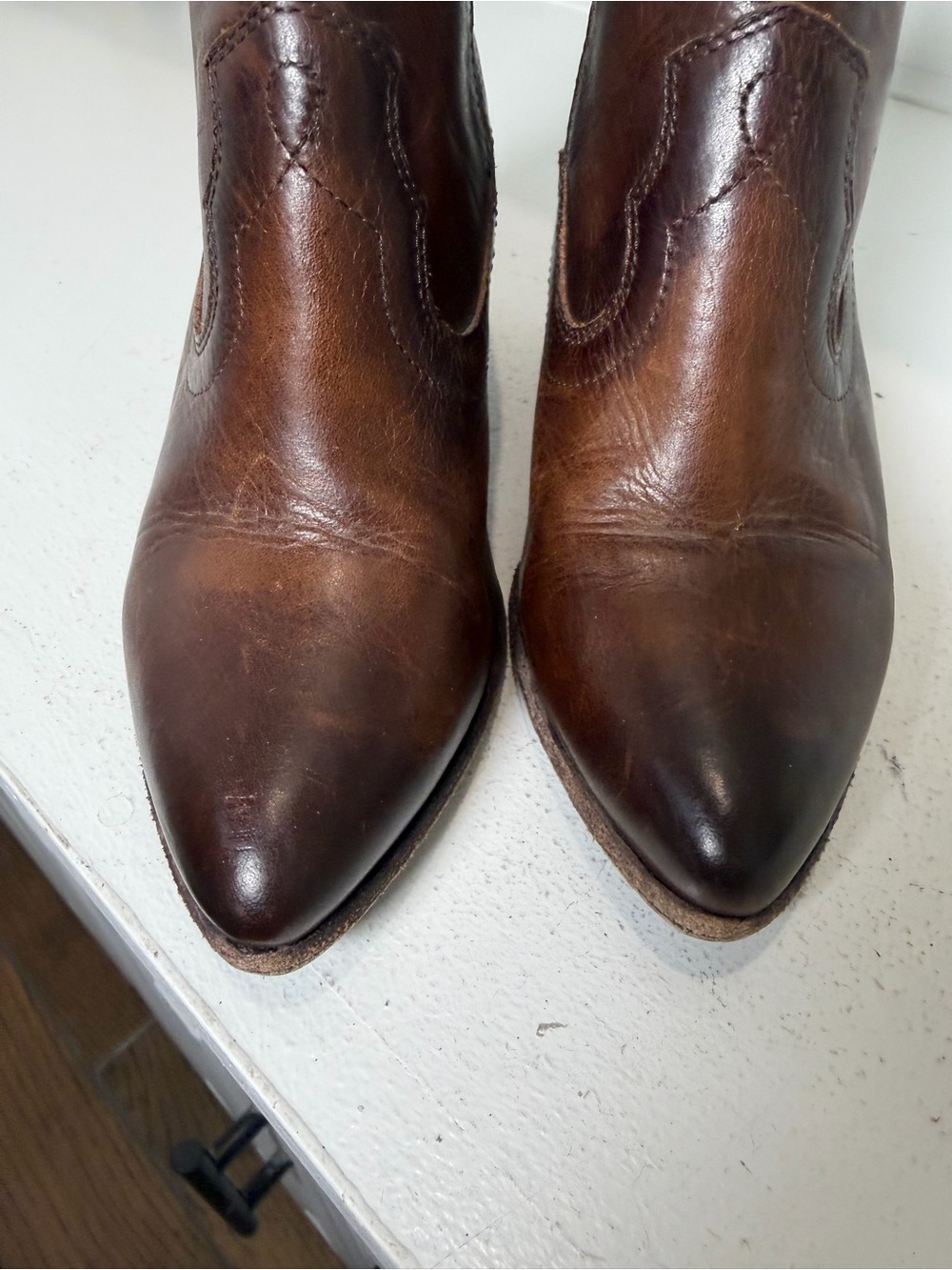 Frye Women's 6.5B Brown Leather Western Ankle Boots Pointed Toe Booties Zip - Picture 3 of 10